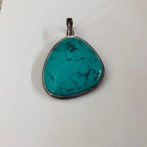Premier Designs Teal Pendant Necklace